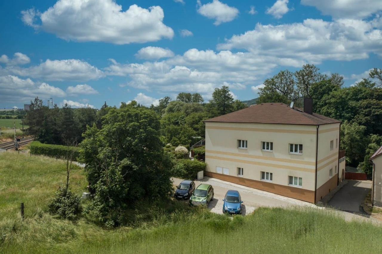 Mlynsky Ostrov Apartment 2 Zdice Exteriér fotografie